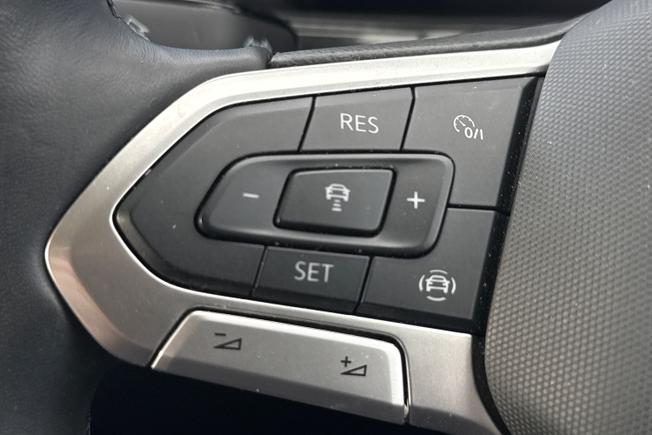 VOLKSWAGEN T-Cross Photo 16