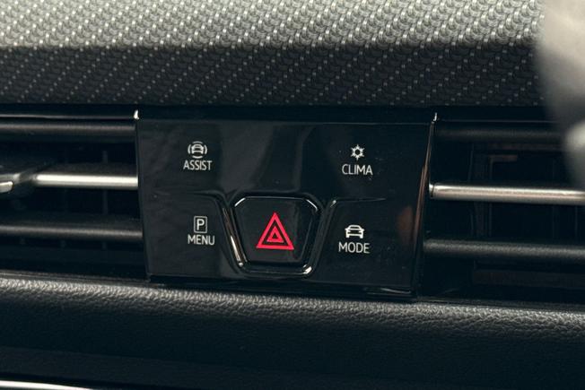 VOLKSWAGEN Golf Photo 24