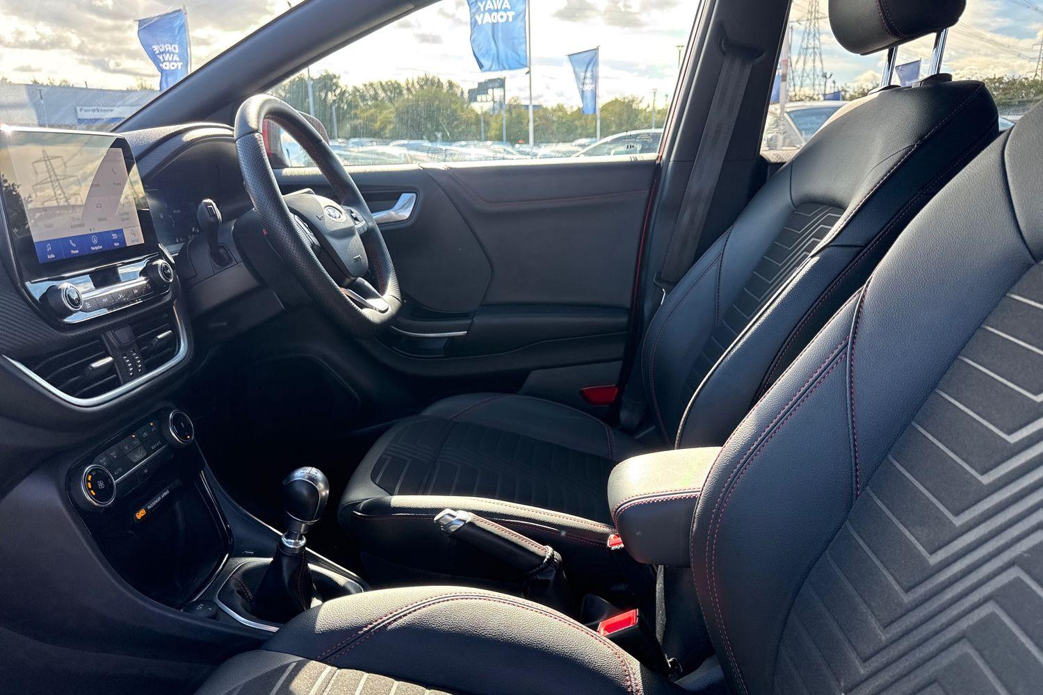 Ford PUMA Photo 18