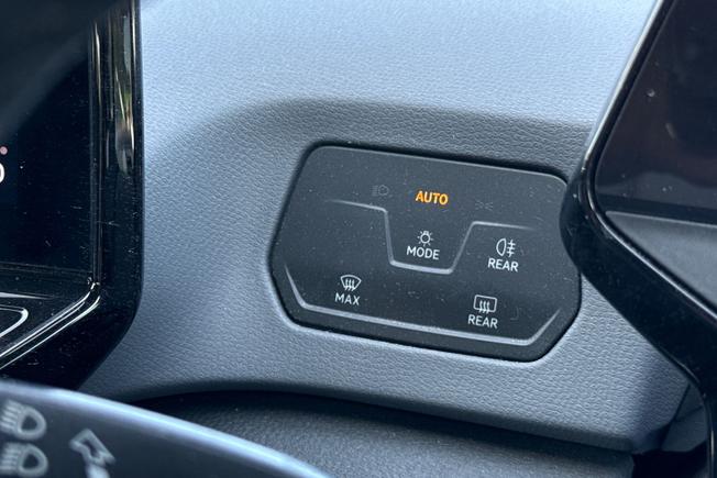 VOLKSWAGEN ID.3 Photo 32