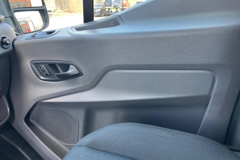 Used FORD TRANSIT WN75NUH 32