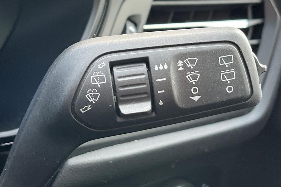 Ford FOCUS Photo autoimg-f83e60f627bb43f8892d7e9cfcf7d5ec4325f44f.jpg