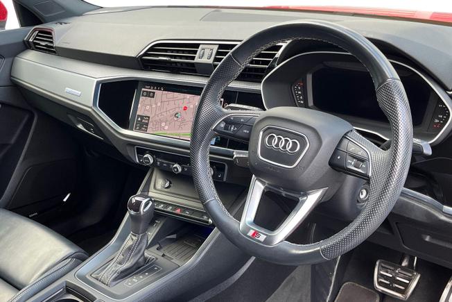 AUDI Q3 Photo 7