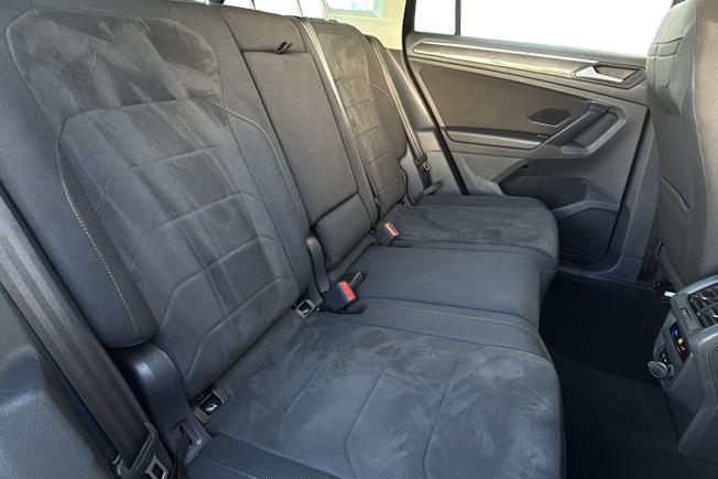VOLKSWAGEN Tiguan Photo 9