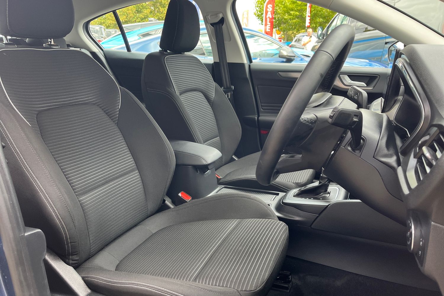 Ford FOCUS Photo 16