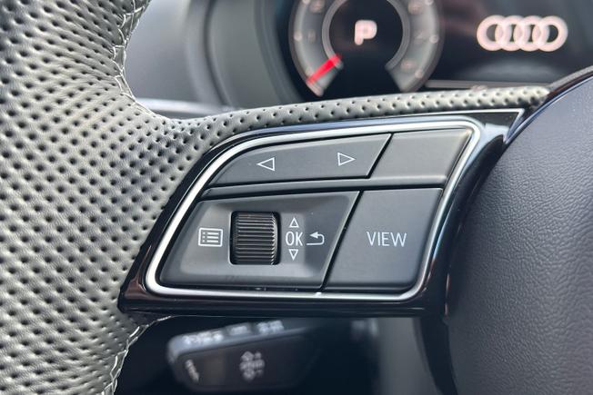 AUDI Q2 Photo 16