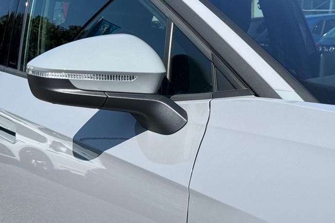VOLKSWAGEN ID.4 Photo 20