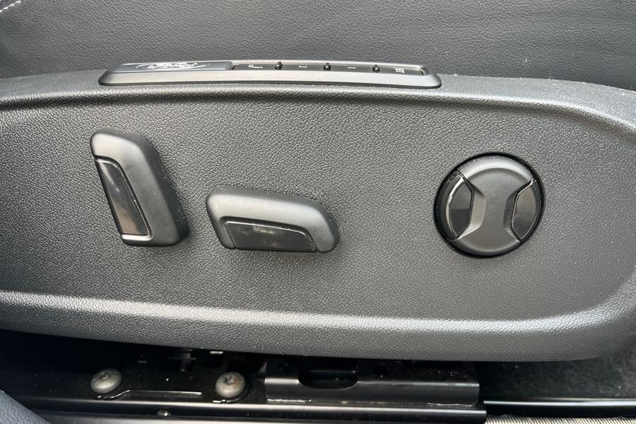 Ford Explorer Photo autoimg-f84d91f501ffa05f243d575f32bb8d6296f764b1.jpg