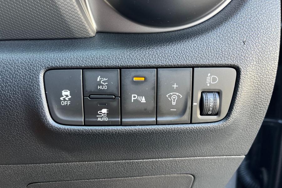 Hyundai KONA Photo autoimg-f84dec53039782c7064b2d69085ad4ca81845432.jpg