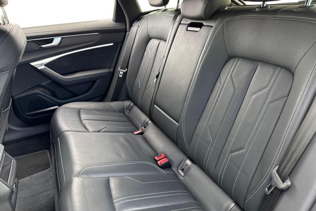 AUDI A6 Avant Photo 9