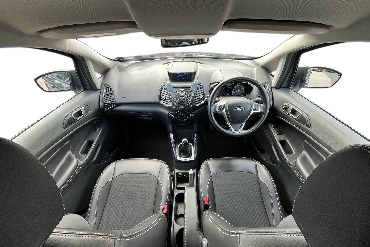 Ford EcoSport Photo 9
