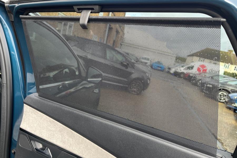 Peugeot 5008 Photo autoimg-f8592eb0d42f76982942c62b3b3c5e202f102775.jpg