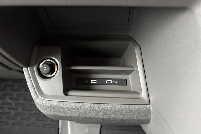 VOLKSWAGEN Crafter Photo 21