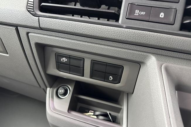 VOLKSWAGEN Grand California Photo 46