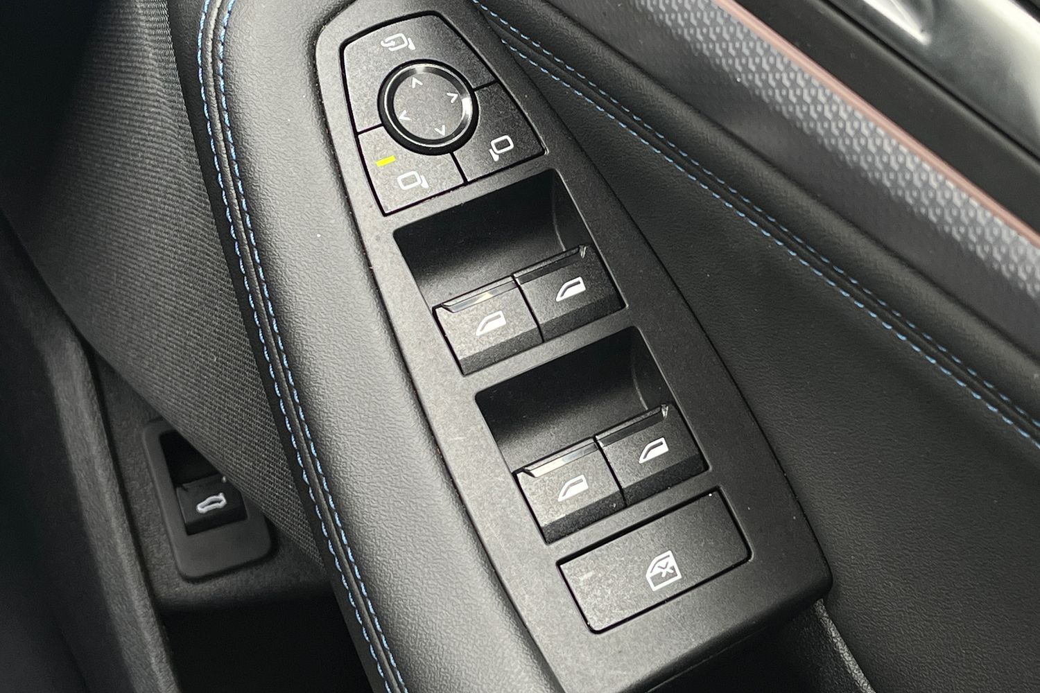 BMW 2 SERIES Photo 15