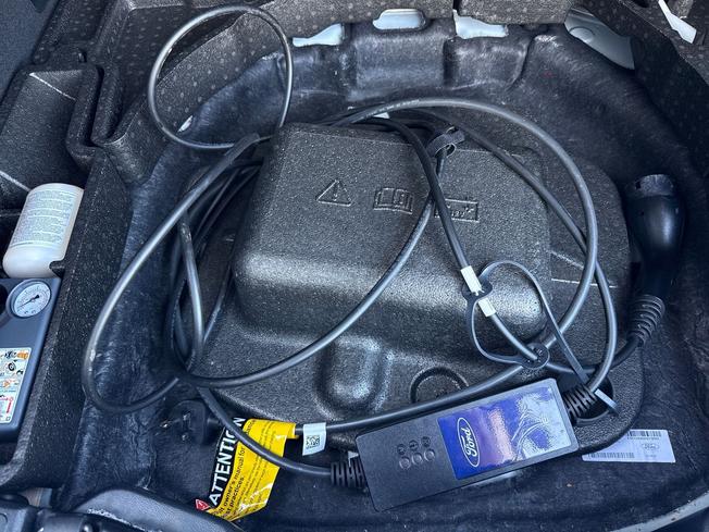 FORD Kuga Photo 43