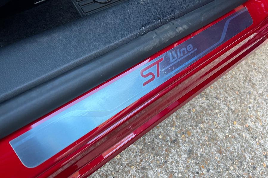 Ford Focus Photo autoimg-f862e4df307d3a49d8473e00996b3a1cf86b4396.jpg