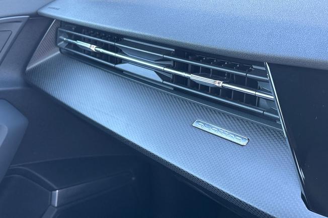 AUDI RS3 Photo 26