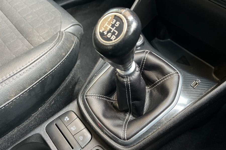 Ford FIESTA Photo autoimg-f867068c65b3b5d33a6c7aac7c76e2ce16fb8592.jpg