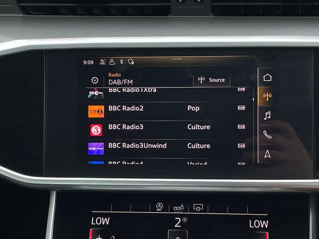 AUDI A6 Saloon Photo 13