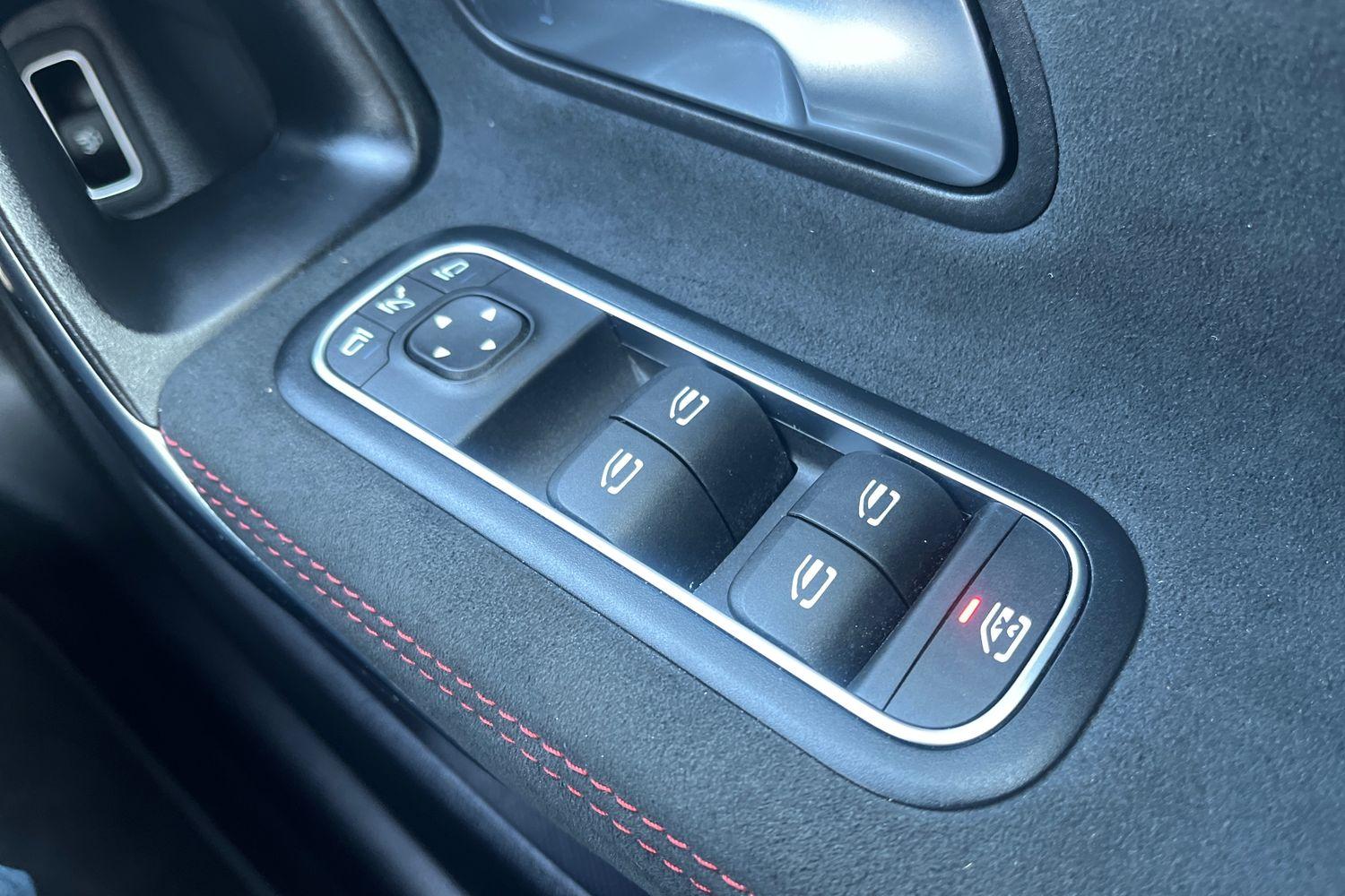 Mercedes-Benz CLA Photo 15