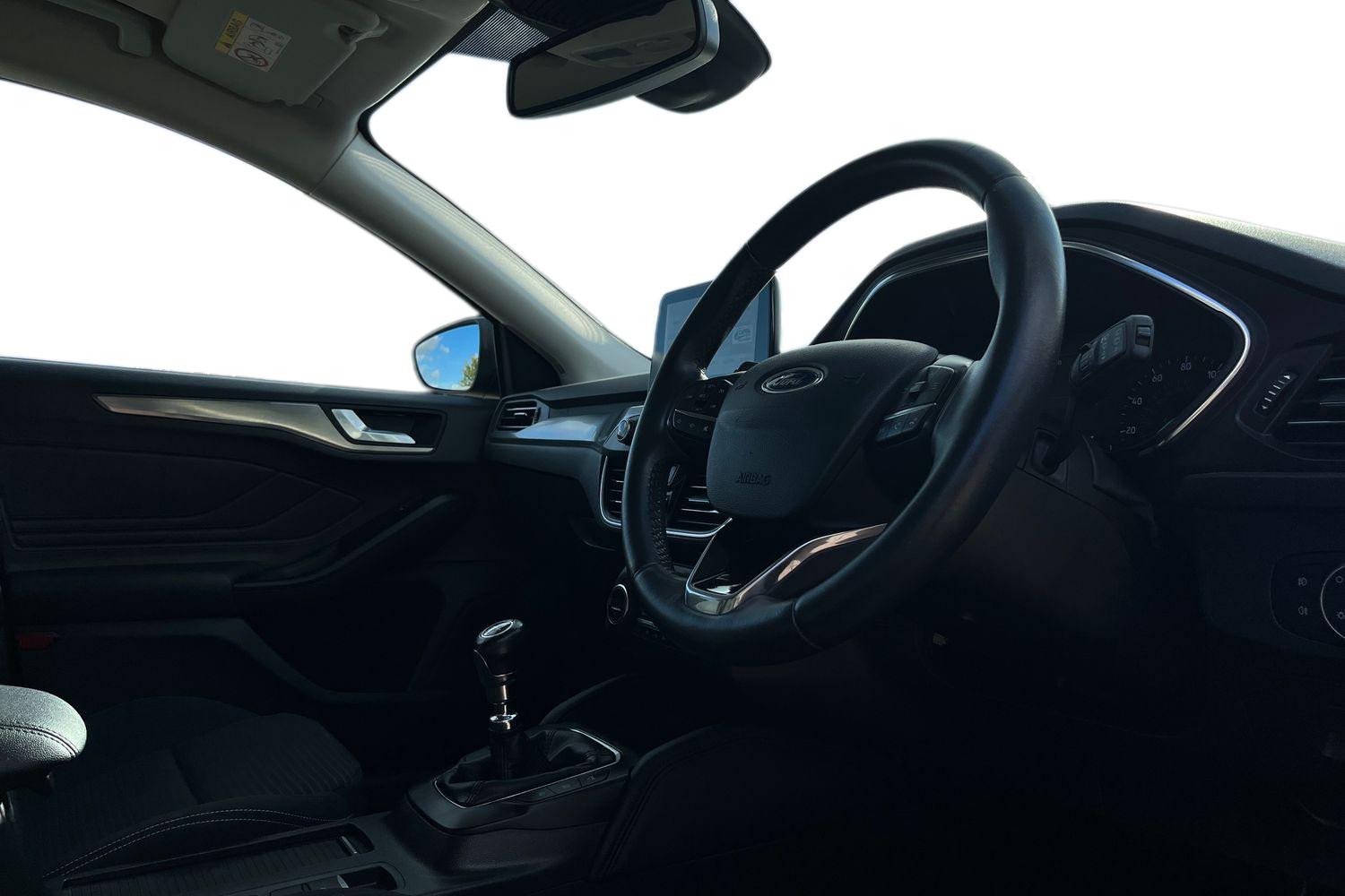 Ford FOCUS Photo 8