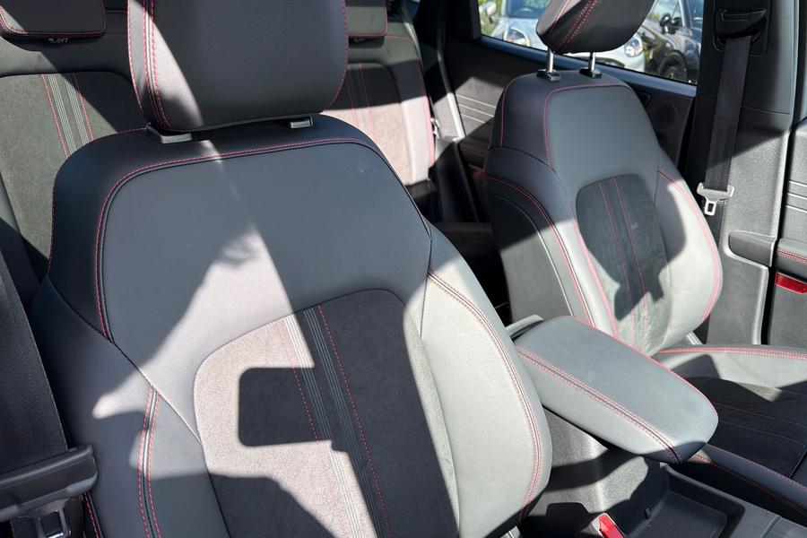 Ford KUGA Photo autoimg-f86e12dfda47e2b5f84d89bd1b328aa97eb46fa3.jpg