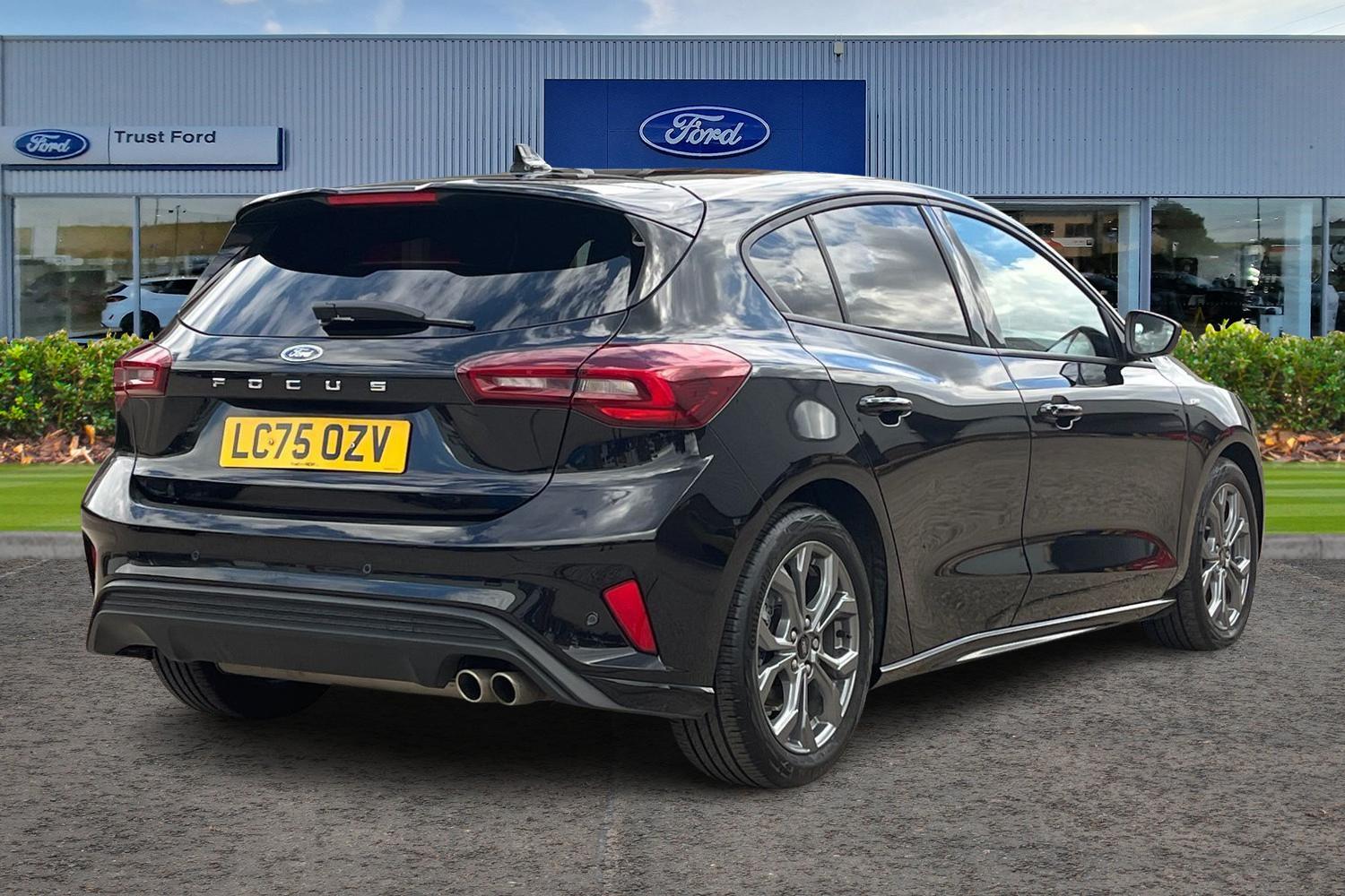 Ford Focus Photo 3