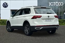VOLKSWAGEN Tiguan Photo 3