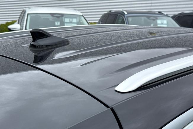 VOLKSWAGEN T-Roc Photo 46