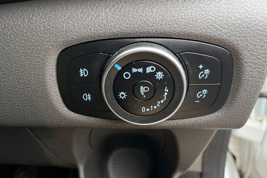Used Ford TRANSIT CUSTOM LA72HMZ 33