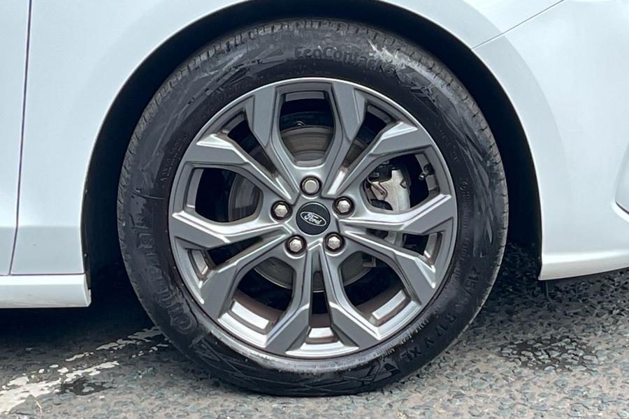 Ford FOCUS Photo autoimg-f87a5d80a391bc58fd122fffd998c452b3800c1f.jpg