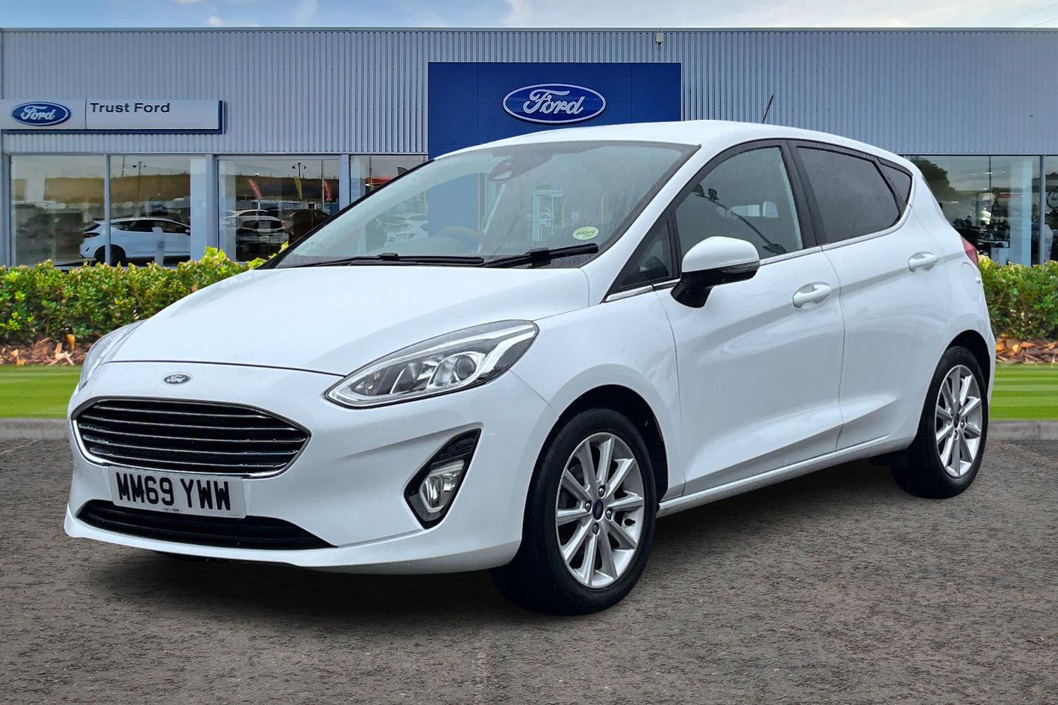 Ford FIESTA Photo 4