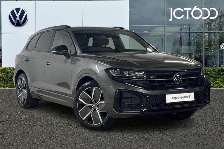 Used 2025 Volkswagen Touareg 3.0 TDI V6 Black Edition SUV 5dr Diesel Tiptronic 4Motion Euro 6 (s/s) (286 ps) Grey at JCT600