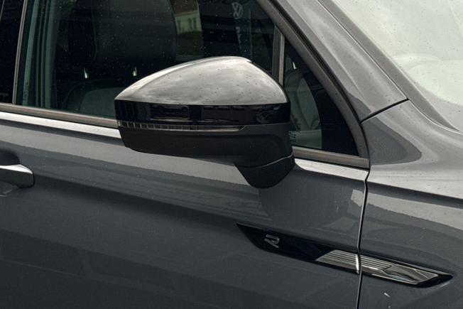 VOLKSWAGEN Tiguan Photo 20