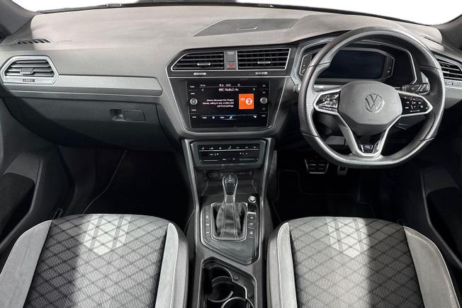 VOLKSWAGEN Tiguan Photo 10