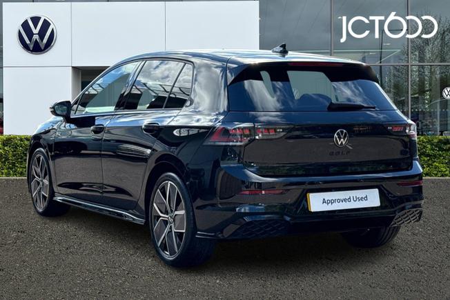 VOLKSWAGEN Golf Photo 3