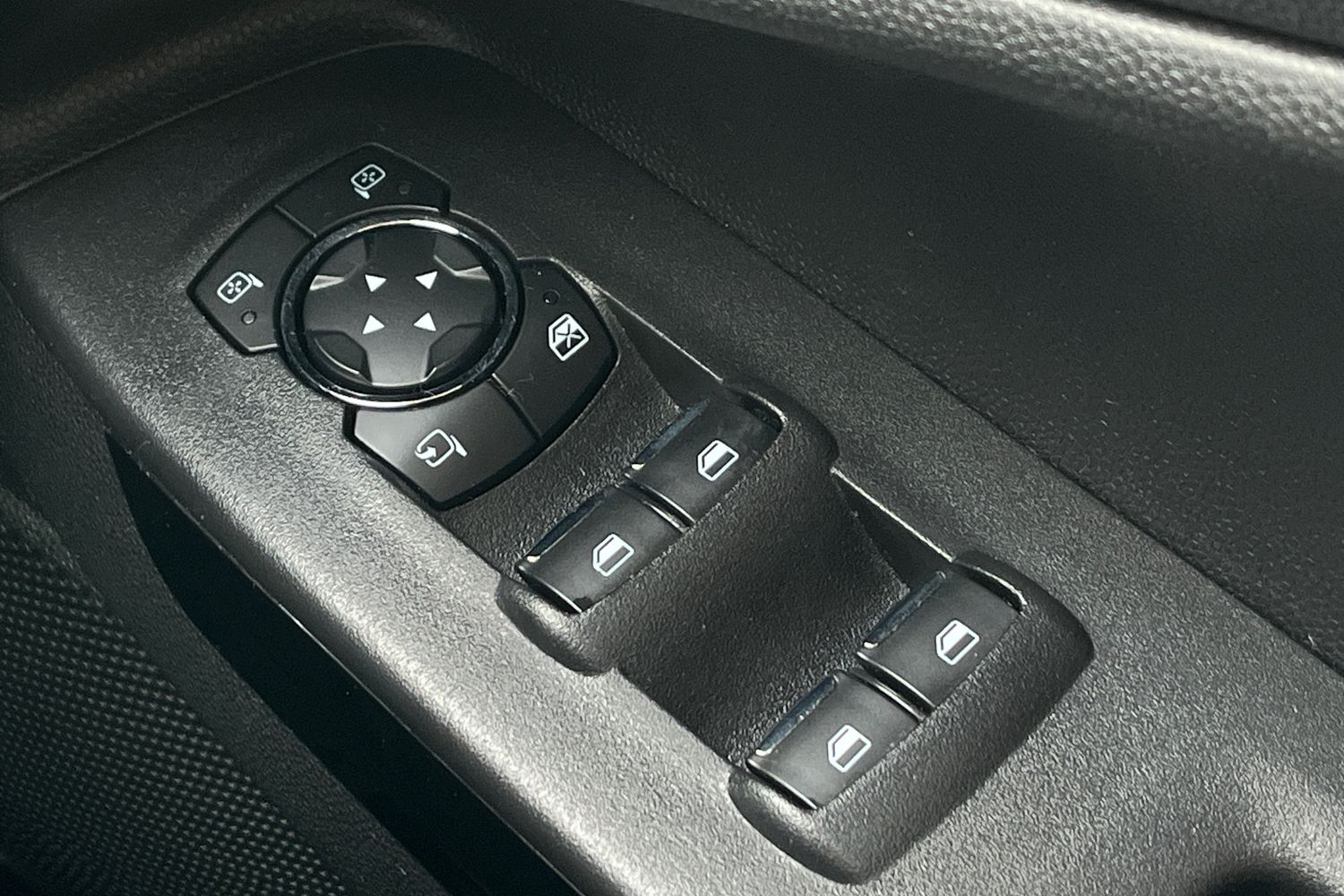 Ford EcoSport Photo 15