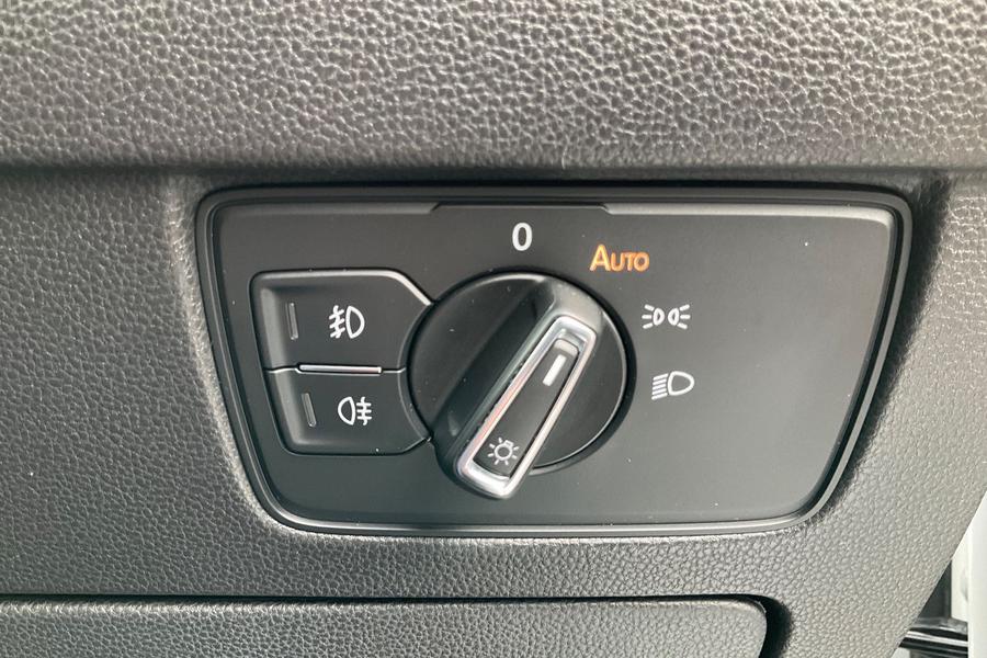 Volkswagen PASSAT Photo autoimg-f887b411c44583c011019bad7f965932b1d1d4de.jpg