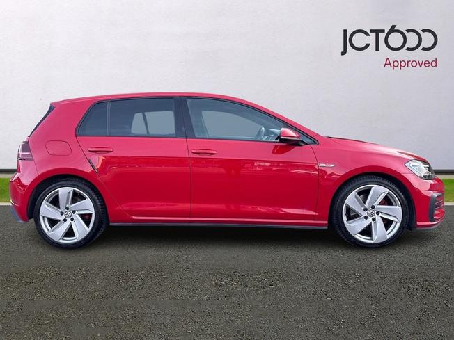 VOLKSWAGEN Golf Photo 4