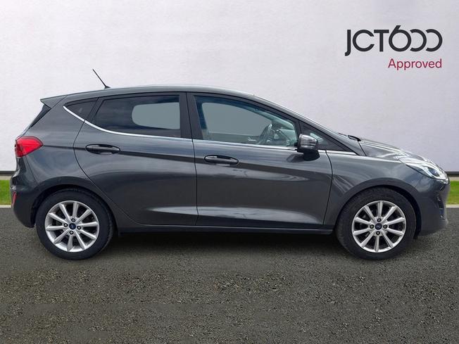 FORD Fiesta Photo 4