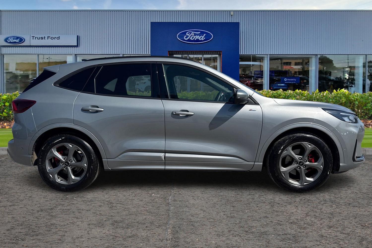 Ford KUGA Photo 2