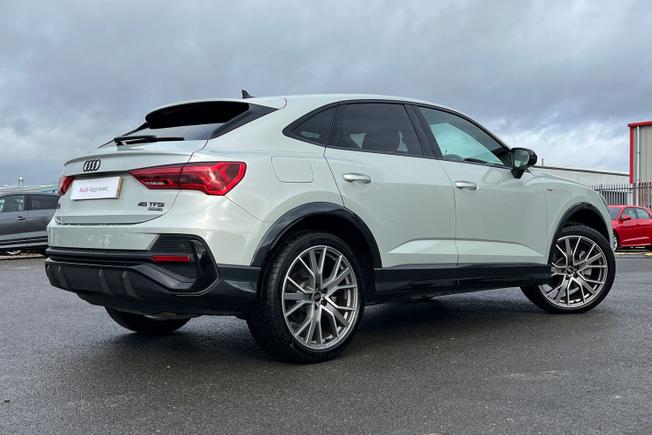AUDI Q3 Photo 58