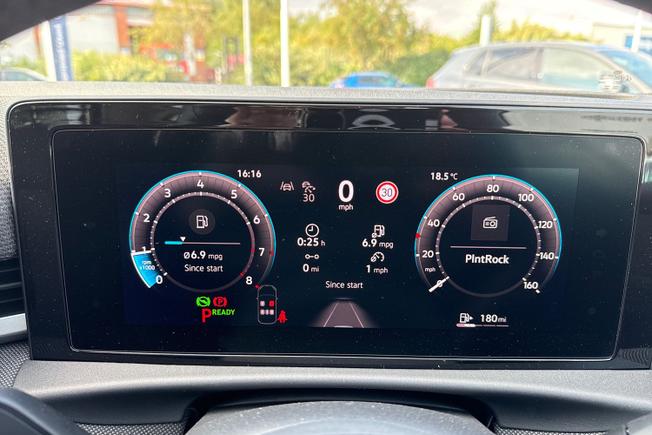 Volkswagen T-Roc Photo 15