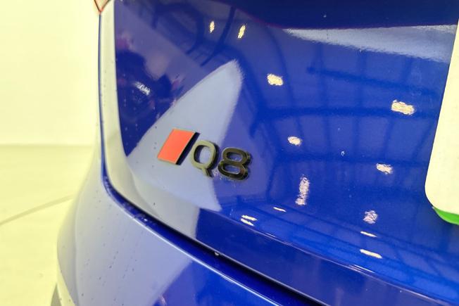 AUDI Q8 E-Tron Photo 24