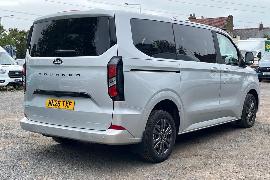 Ford TOURNEO CUSTOM Photo autoimg-f899b4449c0c10c2756b1457068ade318b28ba22.jpg