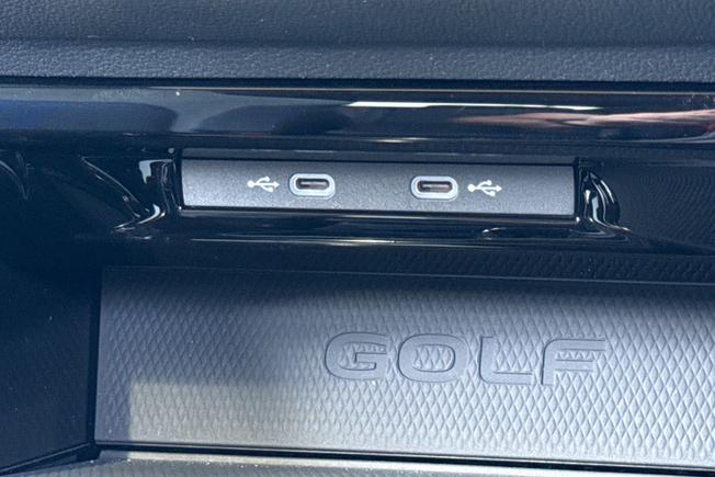 VOLKSWAGEN Golf Photo 25