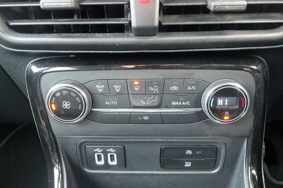 Ford ECOSPORT Photo autoimg-f89e082d72897f8ce1e5e88e328d6a6e4c15530e.jpg