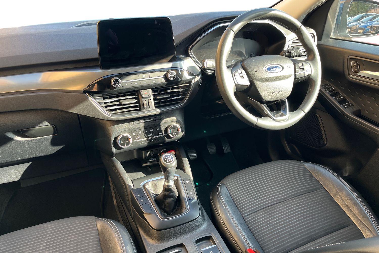 Ford KUGA Photo 10