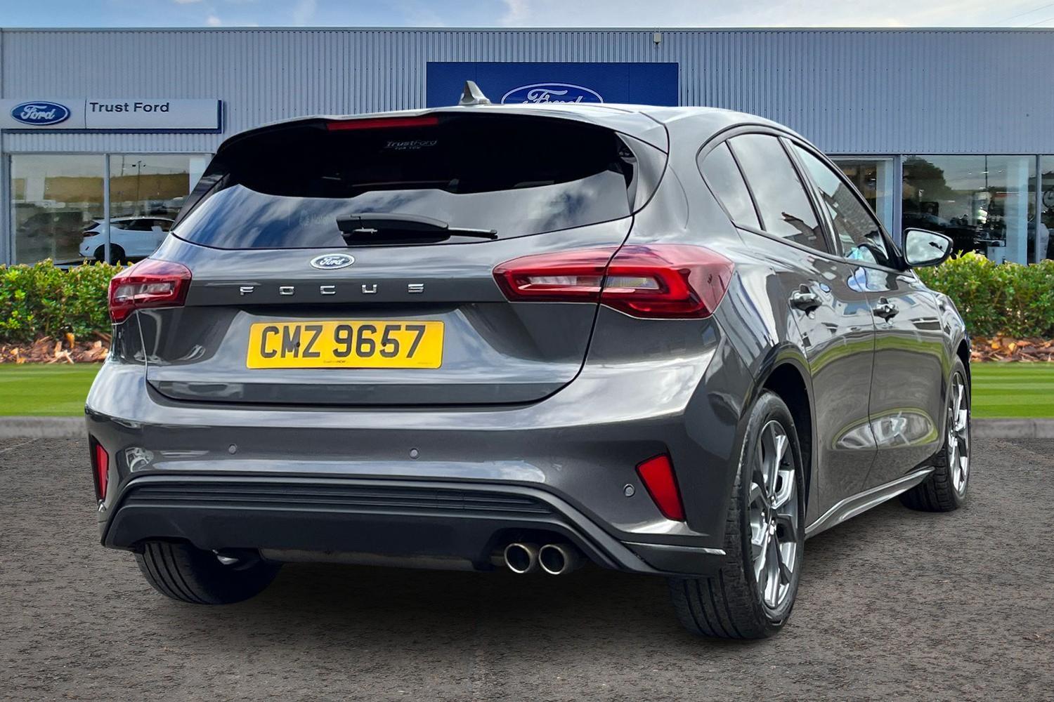 Ford FOCUS Photo 3